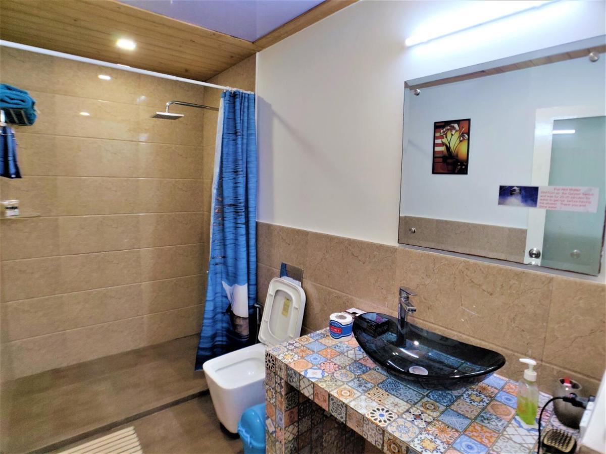 Cp Villa - Rooms With Patio New Delhi Buitenkant foto